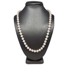 Load image into Gallery viewer, Pearl Necklace